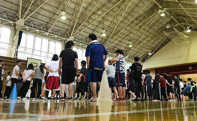 神立小学校体育館